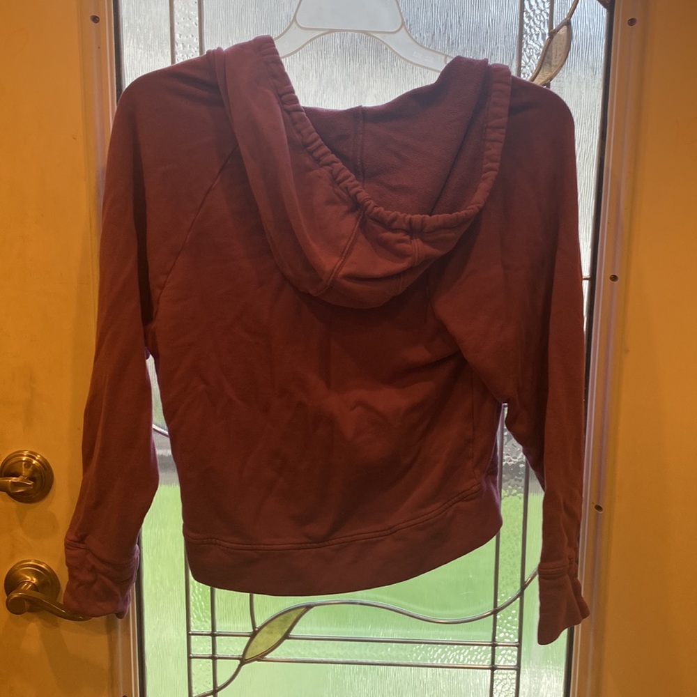 Small purple fabletics hooded swear shirt - Picture 2 of 2